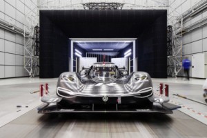 Volkswagen ID. R uses Formula 1 technology for optimal aerodynam