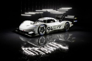 California Dreamin’ – with the Volkswagen I.D. R Pikes Peak