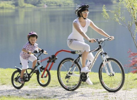 Trail Angel : la barre de remorquage pour tracter un enfant à vélo –